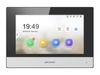 Monitor 7" inch TCP/IP cu Touch Screen Hikvision DS-KH6320-TE1, cablat, 128 Mb memorie, PoE