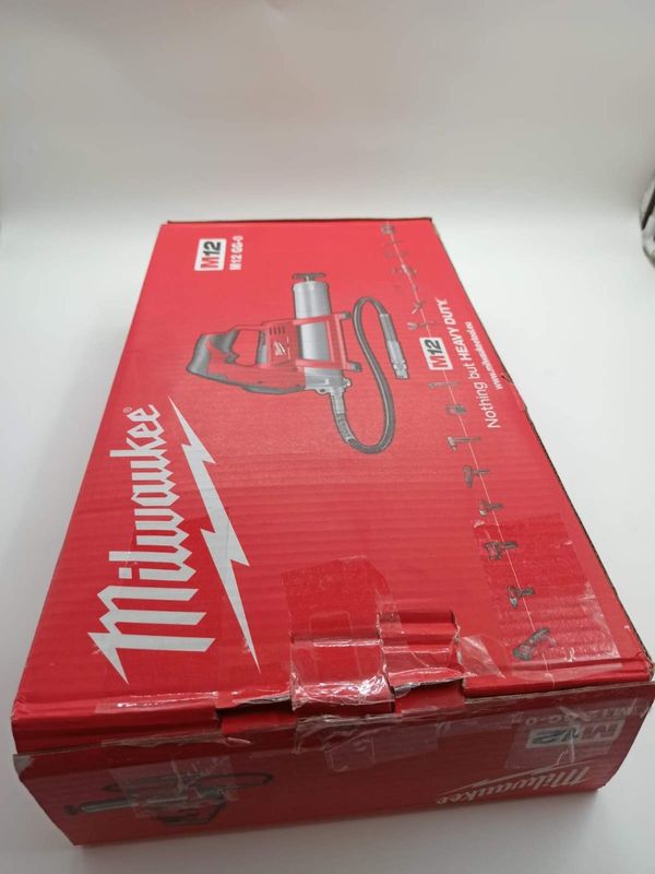 [RESIGILAT] Pistol de gresat Milwaukee, M12, motor 12V, presiune 562bari, monitorizare nivel energie, furtun flexibil, 4933440435-R1