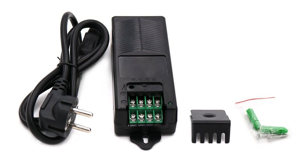 Alimentator 12V 5A cu 4 iesiri, 60W, Safer SAF-Z60Z-13.8