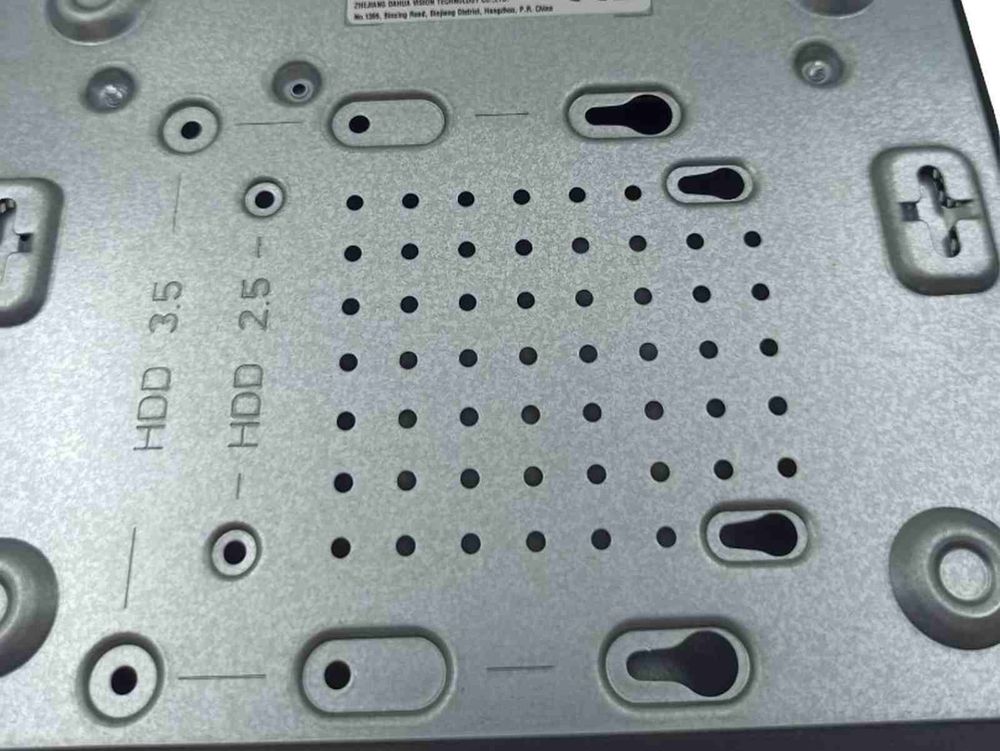 [RESIGILAT] DVR 8 canale Penta-brid Dahua XVR1B08H-I/T-R1, WizSense, 5MP, latime banda 64Mbps, 1 port SATA