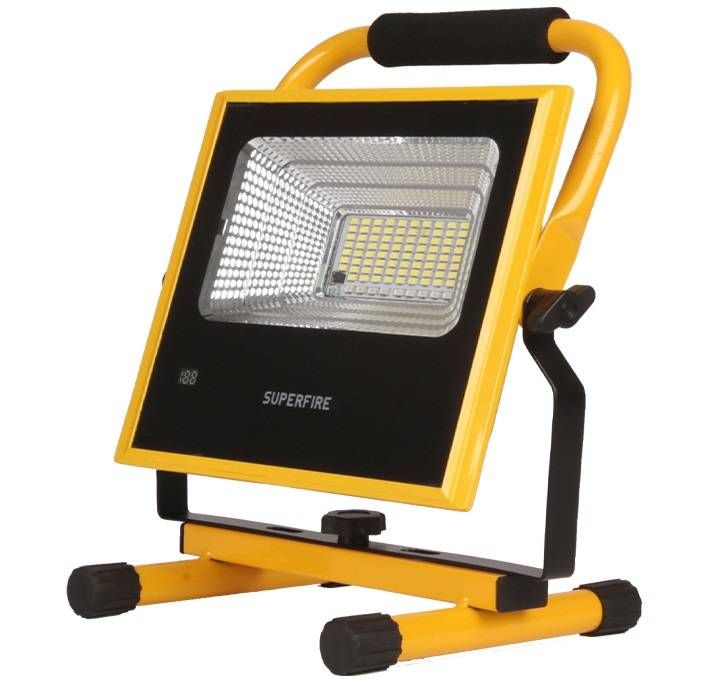 Reflector portabil reincarcabil(10400mAh) 870lm Superfire FS1-E