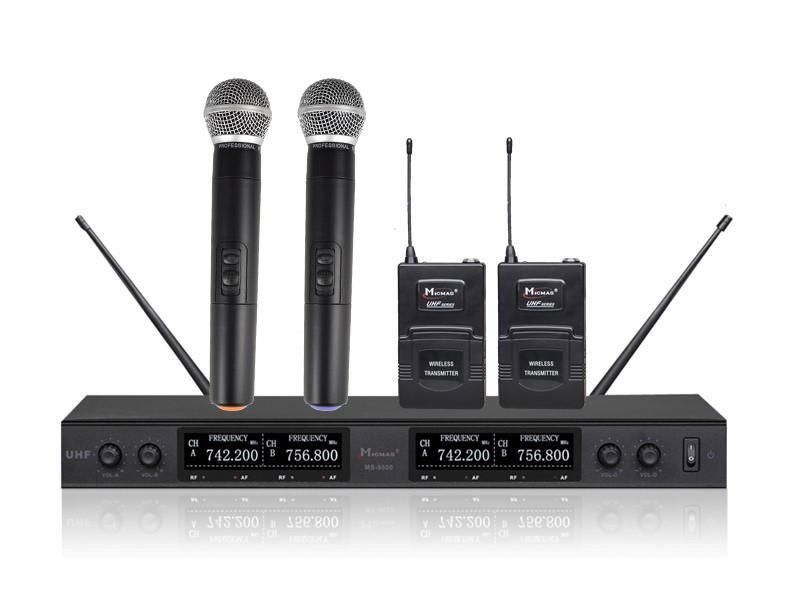 Kit 4 microfoane wireless UHF 2 de mana + 2 lavaliere