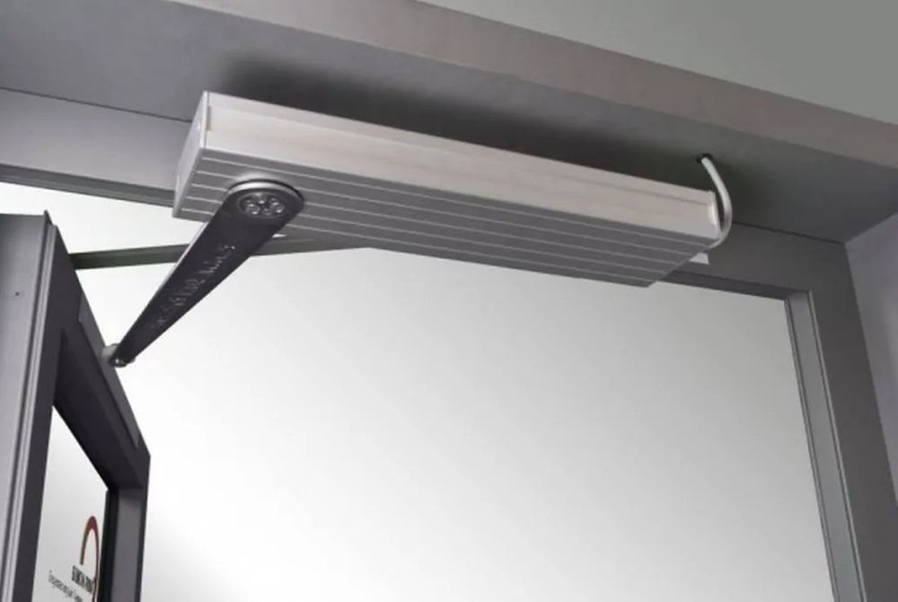 Automatizare pentru desfumare potrivita pentru usi, deschidere la 122°, 24V, 300 N, SIMON-RWA-300N