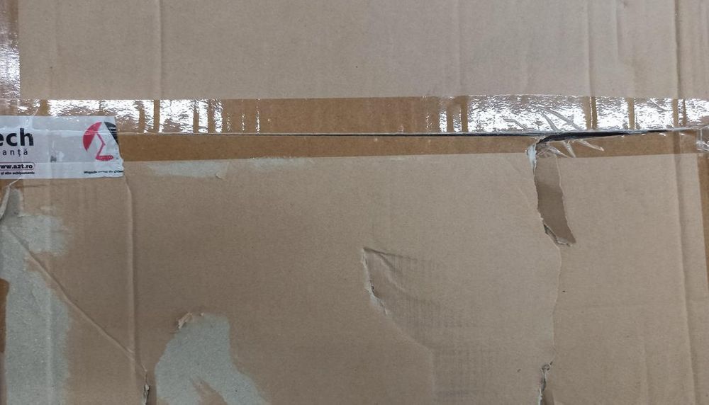 [RESIGILAT] Rack 4U, 600x600, montaj pe perete, usa din sticla securizata, yala cu cheie, Safer SAF-WMA-6604-R1