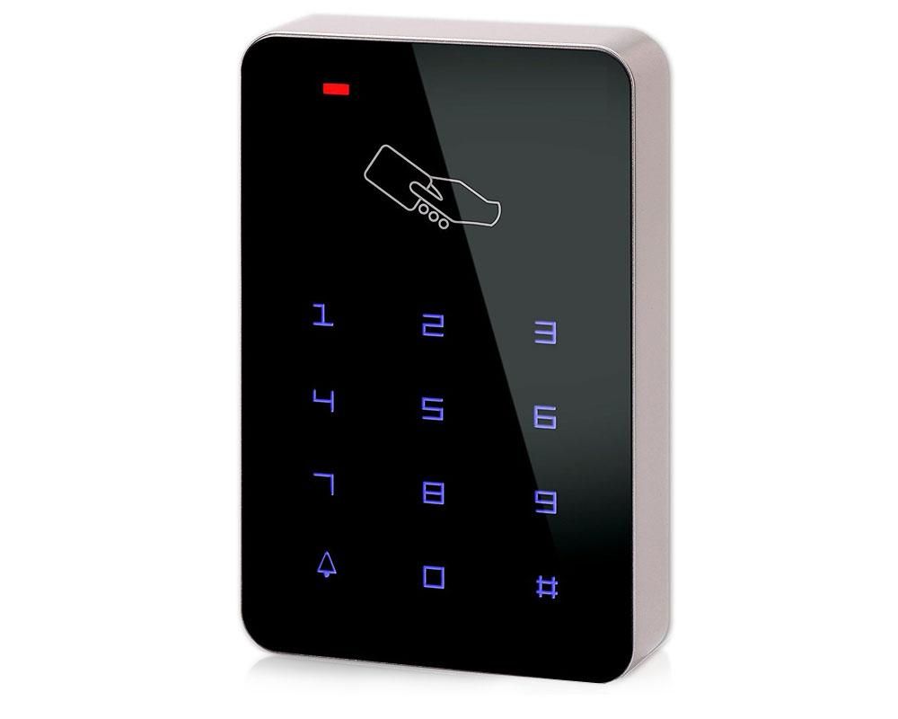Sistem de control acces o usa, cu card sau cod pin