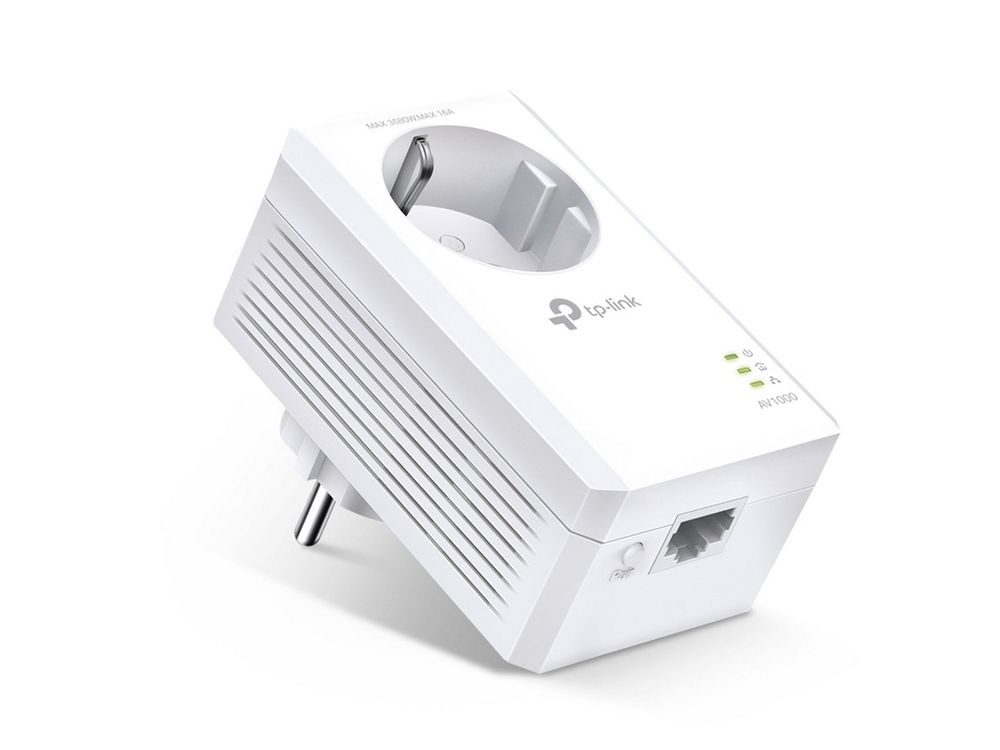 Priza cu adaptor PowerLine AV1000 Tp-Link TL-PA7017P, port Gigabit 1000Mbps, 16A, economiseste energie, plug and play, alb