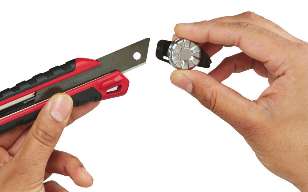 Cutter cu lama tip Snap Knife Milwaukee, latime de 25mm, 48221962