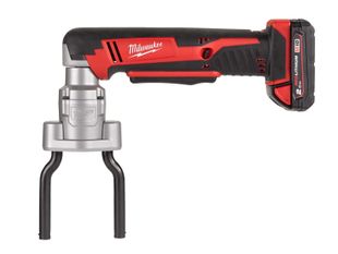 Scula pentru instalarea conectorilor electrici Milwaukee M18 BSBT-202X, 100Nm, 60RPM, acumulatori, incarcator, cutie, 4933493289