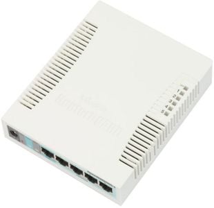 Switch  cu management Gigabit Ethernet (10/100/1000), suport pentru PoE, CSS106-5G-1S, RB260GS