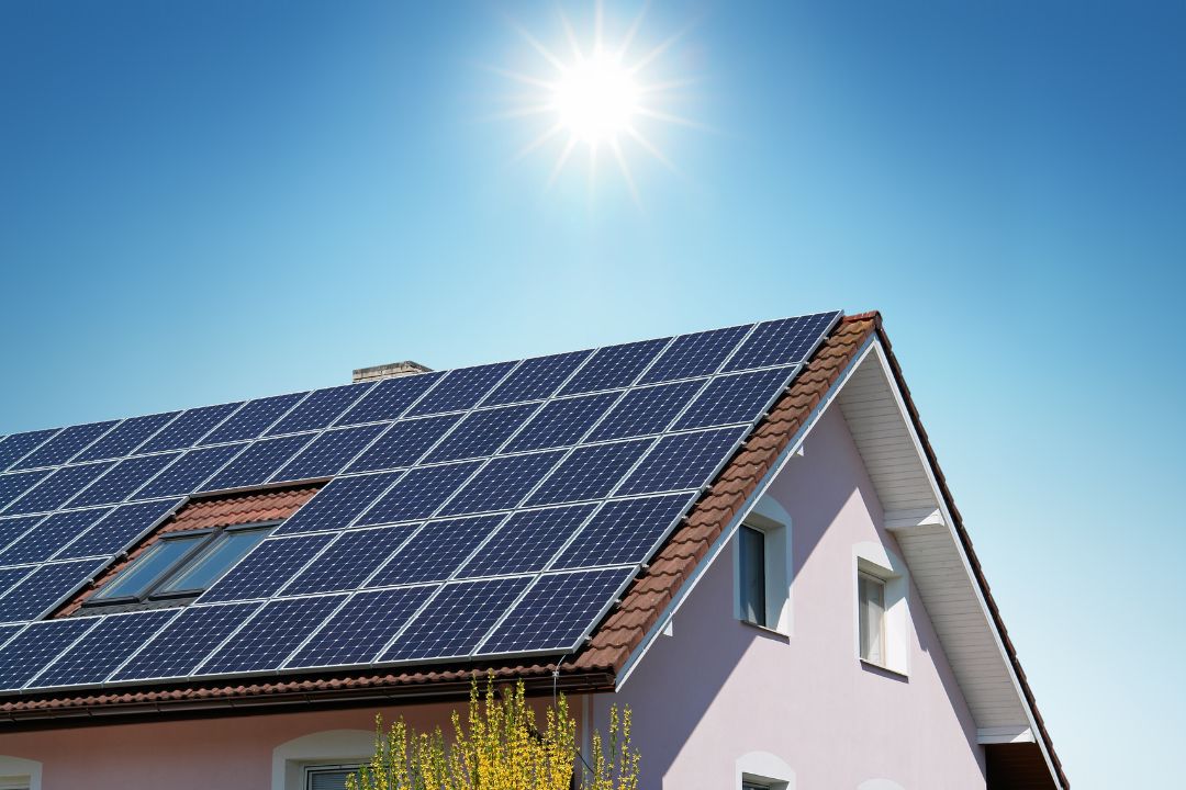 cum functuoneaza invertoarele intr-un sistem fotovoltaic