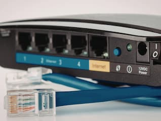 router wireless cu cablu