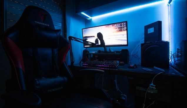 Monitor gaming accesibil pentru setup de acasa