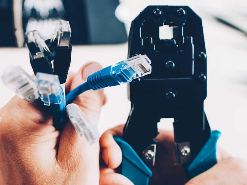 Mufare cablu internet cu conector RJ45