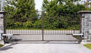 Alegere Kit de Poarta Batanta Performanta si Siguranta in Automatizari