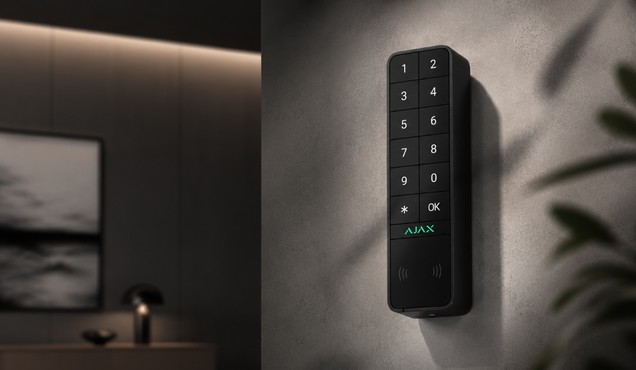 Telecomanda Ajax SpaceControl pentru armare rapida