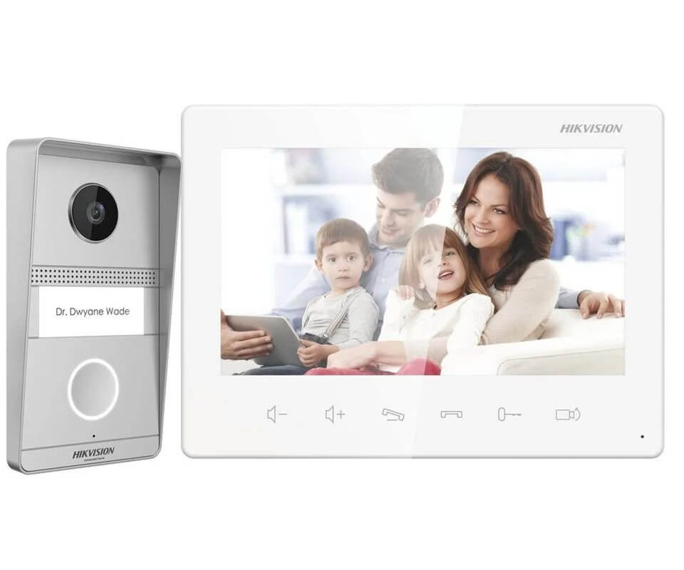 kit de videointerfon hikvision pentru o familie cu post de exterior si videointerfon 
