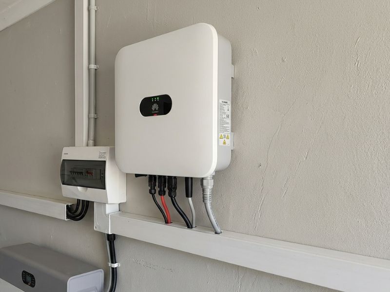 invertor Huawei SUN2000 montaj sistem fotovoltaic in casa