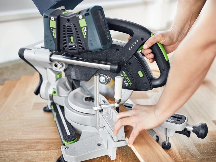 Fierastrau circular stationar cu sanie Festool KAPEX KSC 60 EB 5.0 l-Plus, 2x acumulatori 18V, motor fara perii, 577954