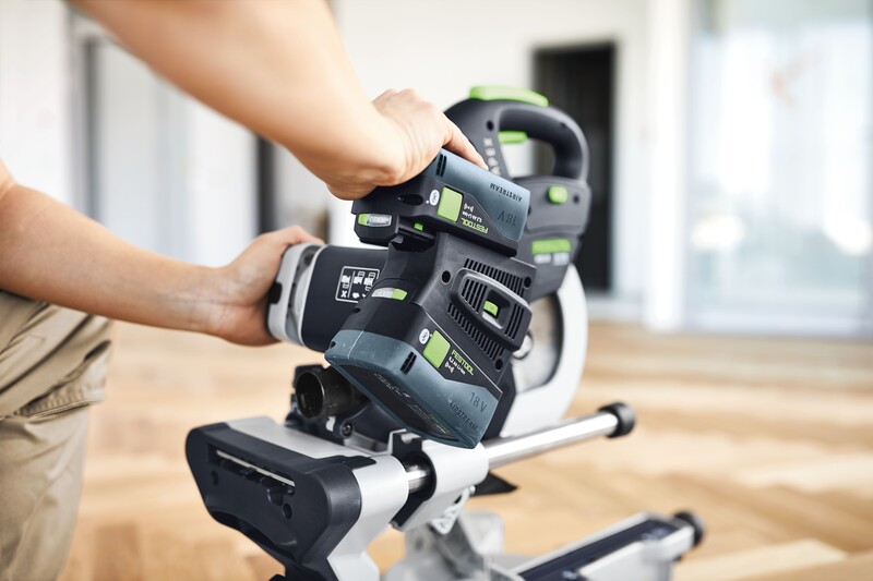 Fierastrau circular stationar cu sanie acumulator si set Festool KAPEX KSC 60 EB 5.0 I-UG-set, 2x acumulatori 18V, motor fara perii, 577958