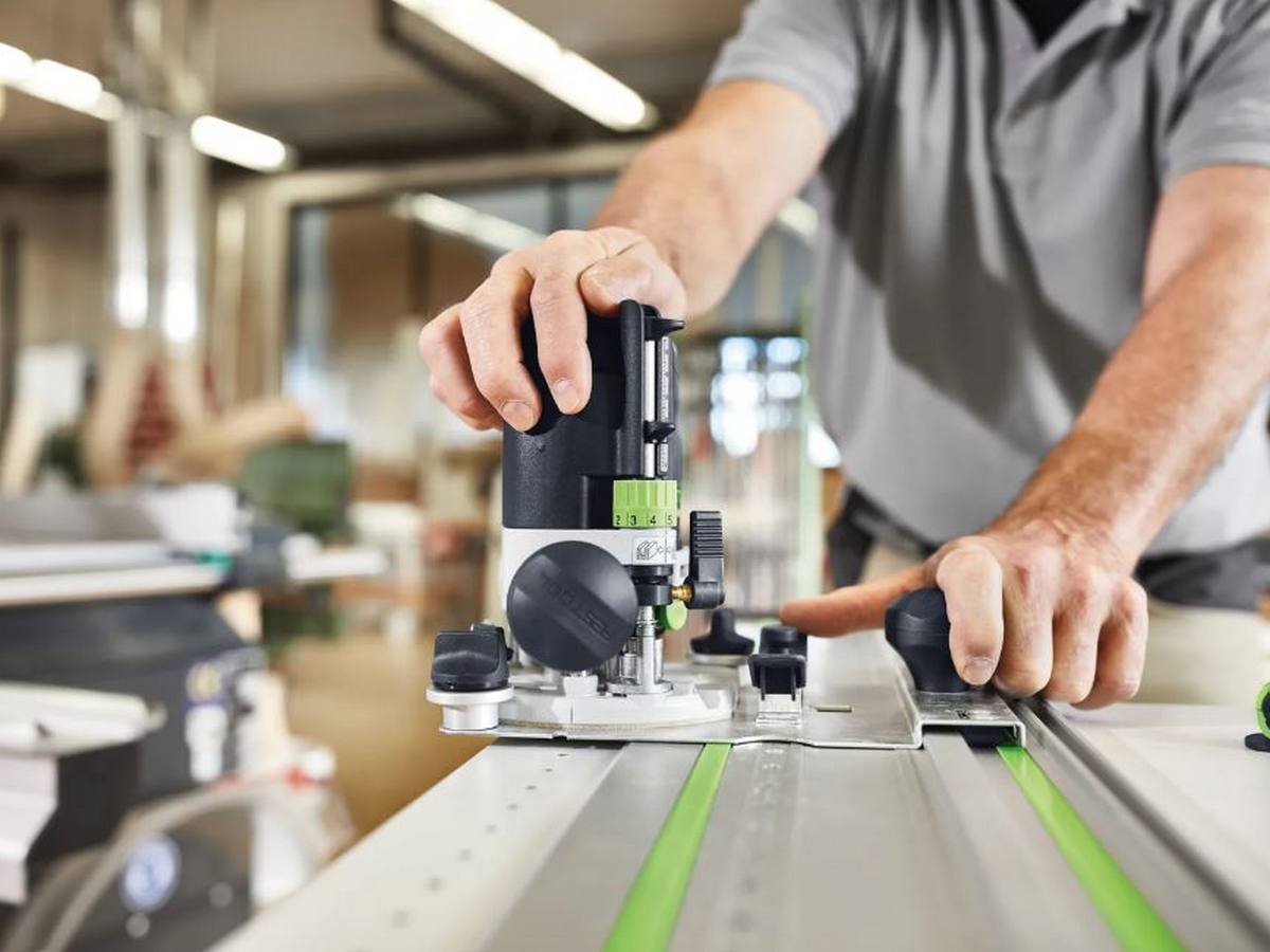 Masina de frezat Festool OF 1010 REBQ-FS-Set+Box, 9500-23000 RPM, cursa frezare 55mm, accesorii, cutie, cablu 4m, 578053