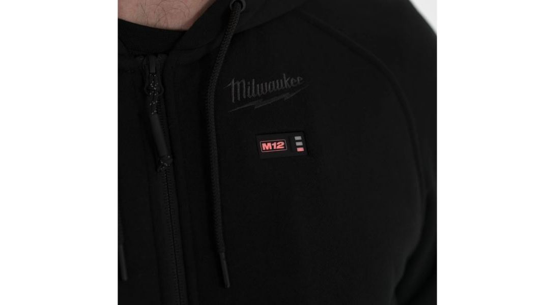 detaliu hanorac Milwaukee