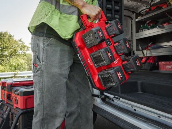 Incarcator rapid Milwaukee M18 MPC6, 6 porturi, 6A si 2.6A, sistem depozitare Packout, 4932498551