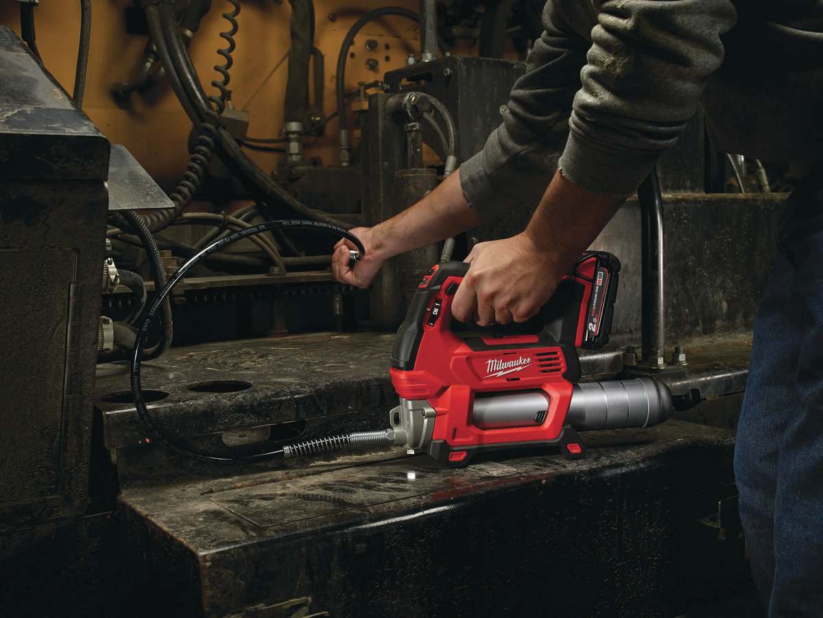 pistol pentru gresare Milwaukee