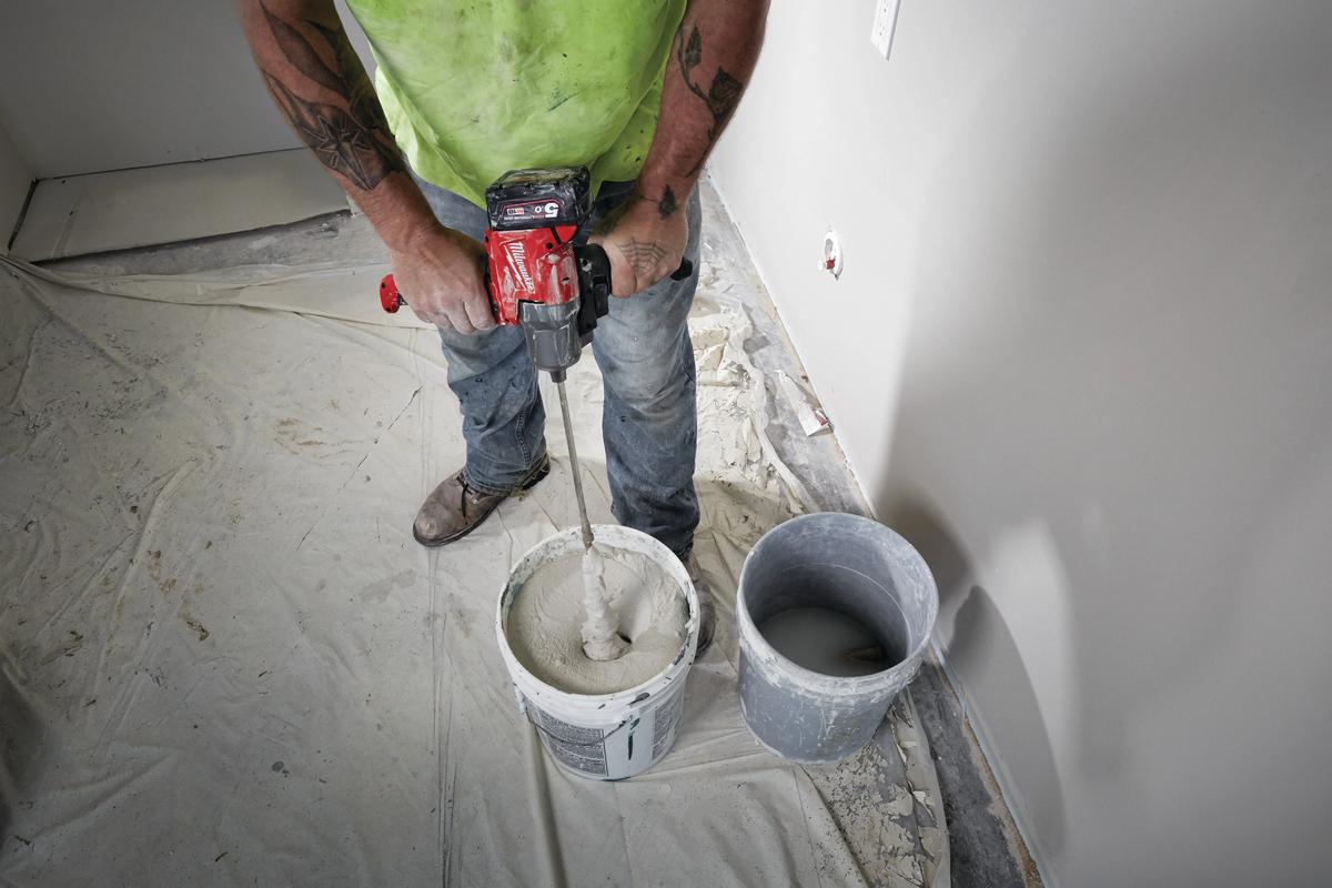 amestecator ciment cu palete, Milwaukee