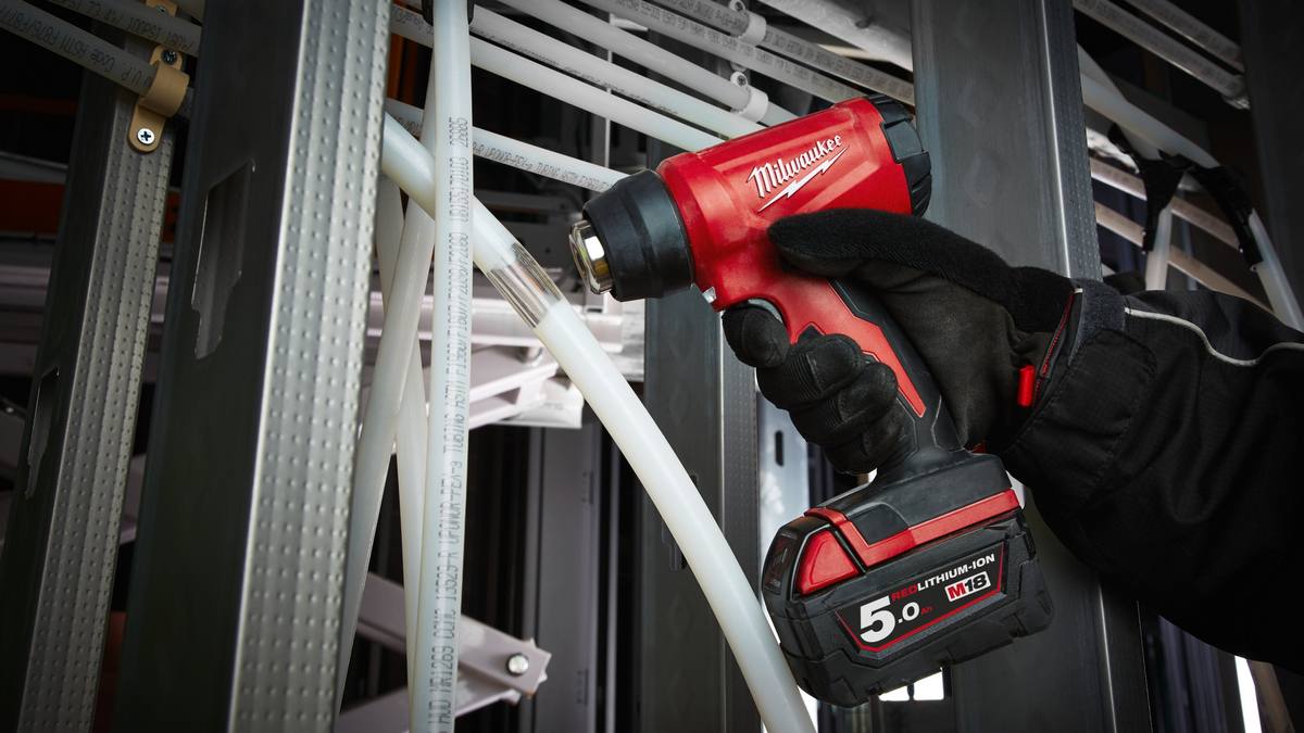 pistol aer cald Milwaukee, temperatura 470°