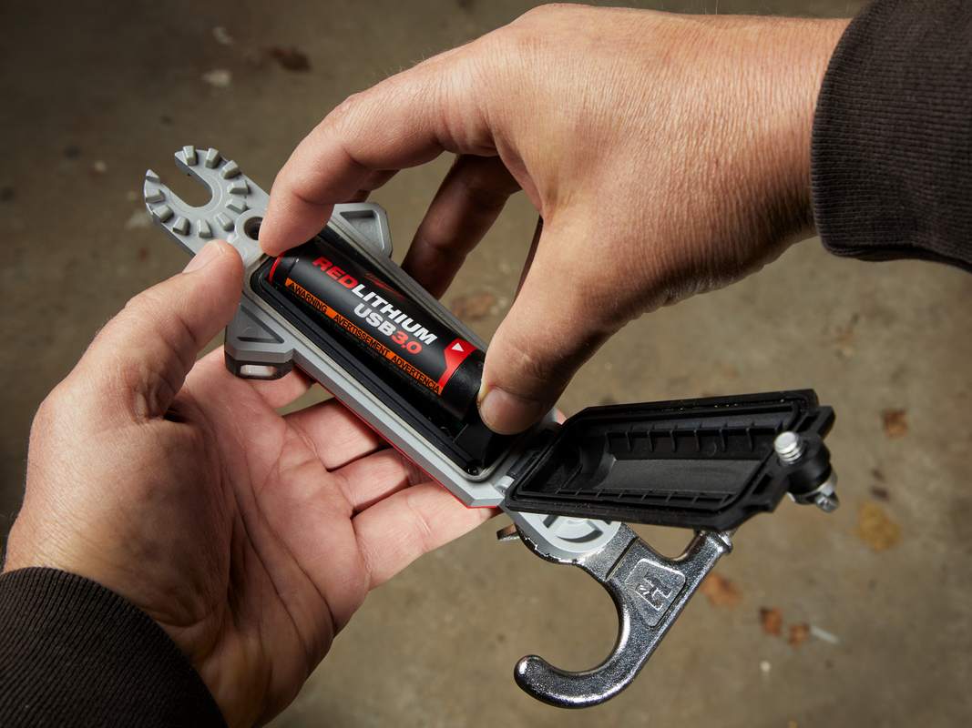 Acumulator Milwaukee L4 B3 Redlithium USB, 3.0 Ah, 4V, timp incarcare 120min, 4933478311