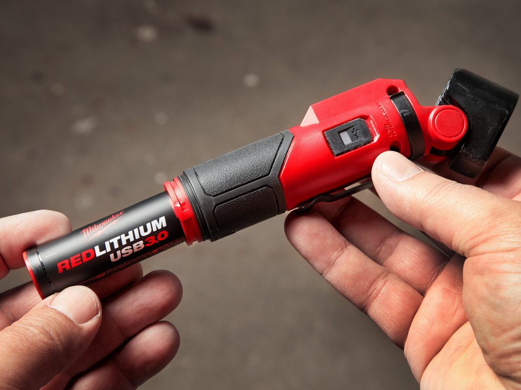 Acumulator Milwaukee L4 B3 Redlithium USB, 3.0 Ah, 4V, timp incarcare 120min, 4933478311