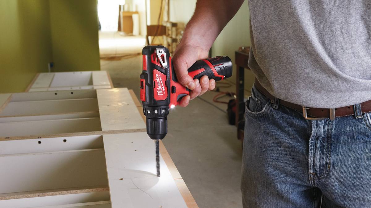 masina gaurit Milwaukee M12