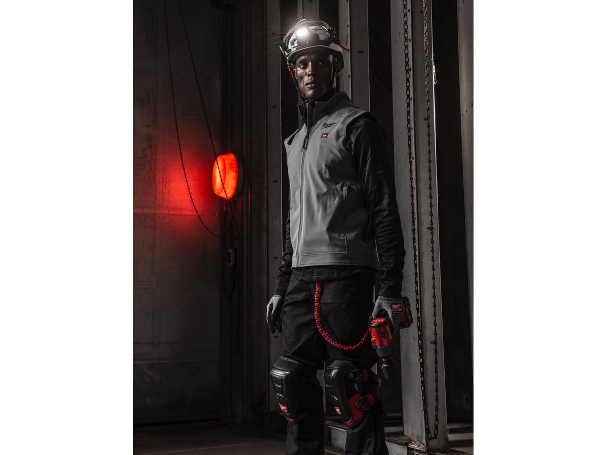 lanterna Milwaukee 600 lumeni