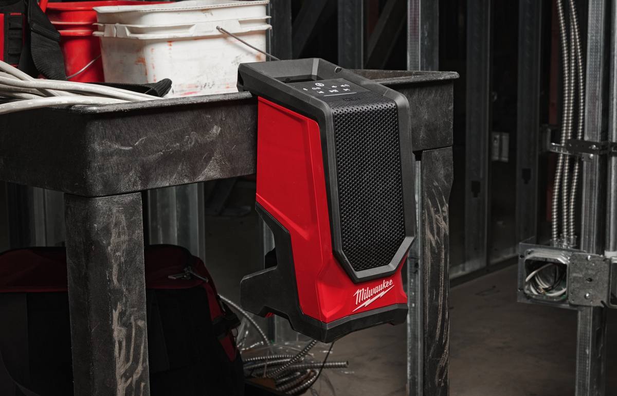 4933493530 boxa Milwaukee M18 Bluetooth