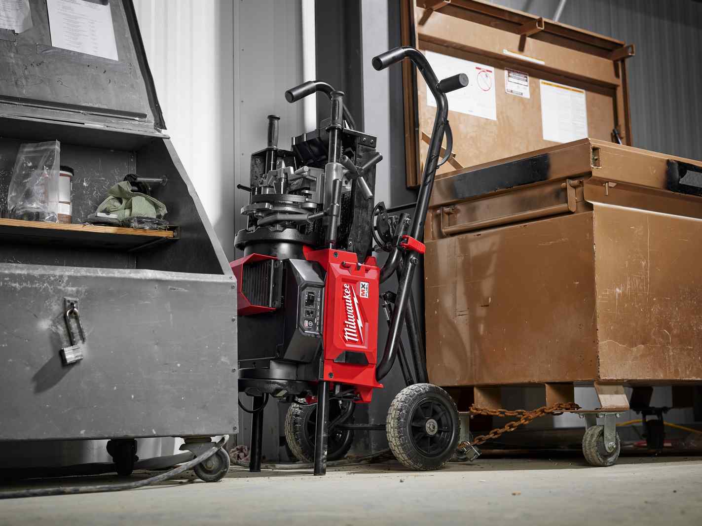 Dispozitiv filetat tevi 2 inch Milwaukee MXF PTR2-0, 2 viteze, 39-59RPM, tehnologie One Key, carucior pliabil, 4933498324