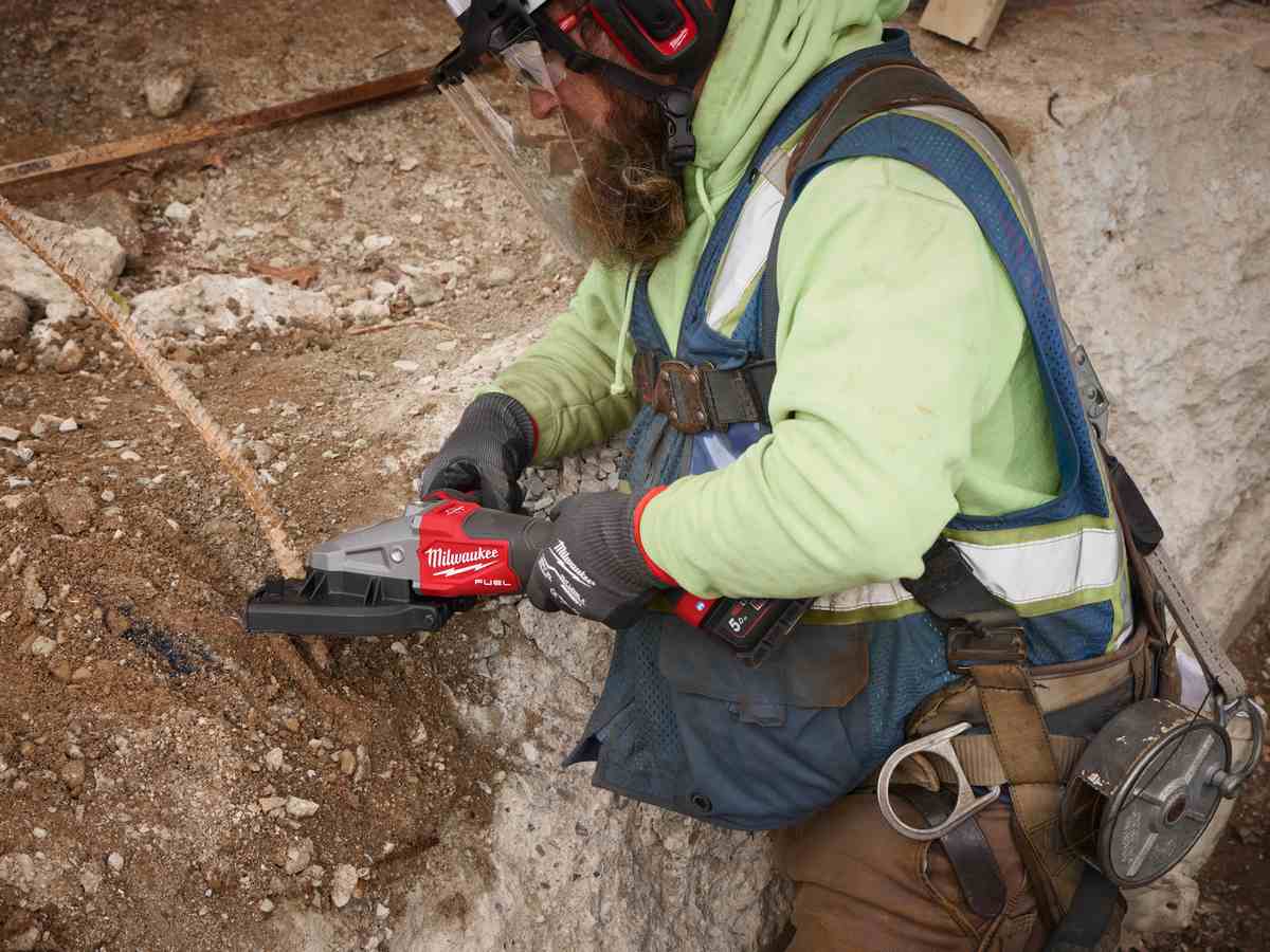 masina taiat fier beton Milwaukee