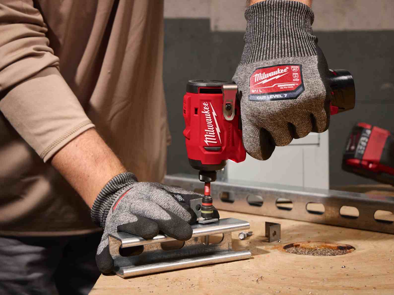 masina de insurubat Milwaukee