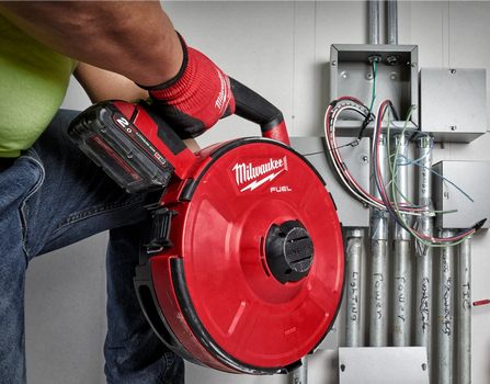 dispozitiv tras cabluri electrice milwaukee