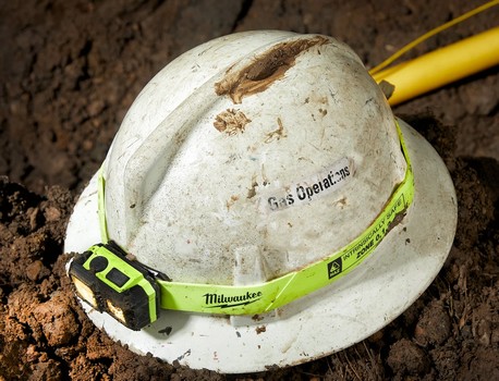 lanterna led cap milwaukee