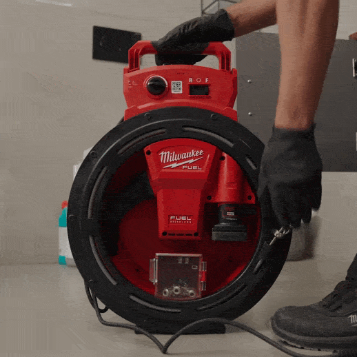 Masina de desfundare Milwaukee M12 HSFSM-0 este proiectata pentru interventii rapide si controlate in instalatii sanitare rezidentiale si comerciale, oferind performanta constanta intr-un format compact si portabil. Functionarea pe platforma M12 permite mobilitate ridicata si utilizare fara cabluri de alimentare.