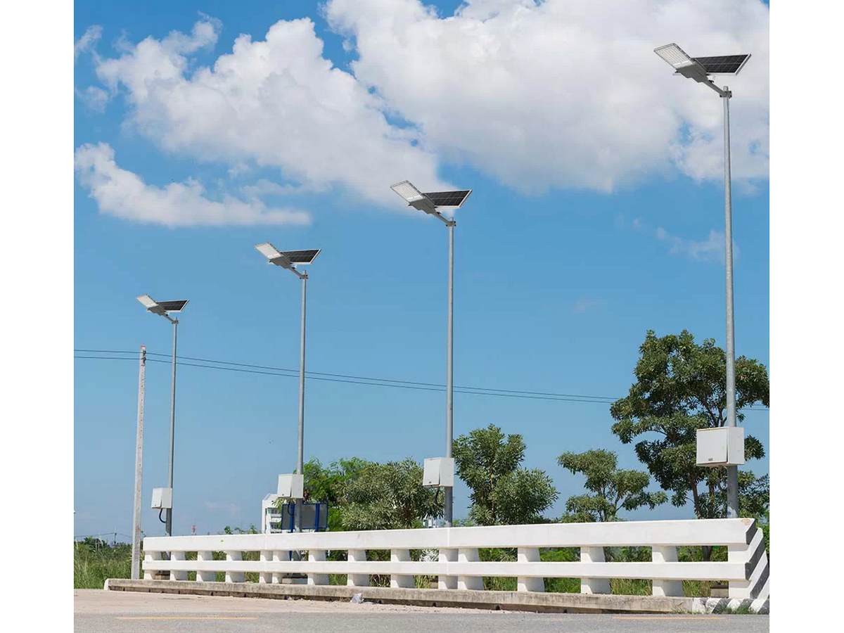 lampa stradala cu panou solar