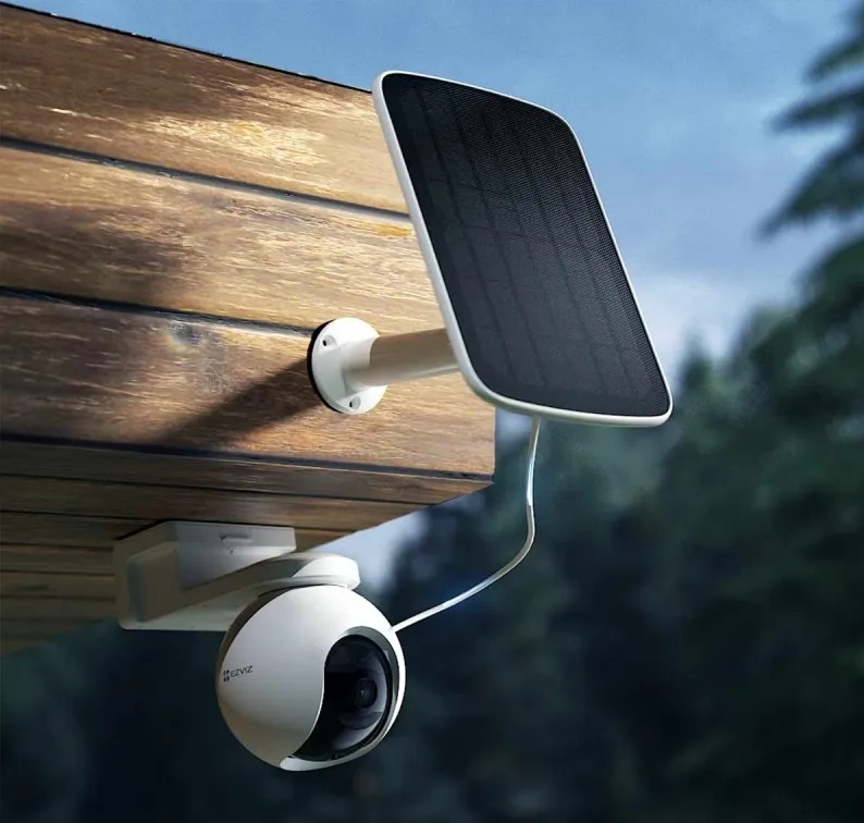camera cu panou solar