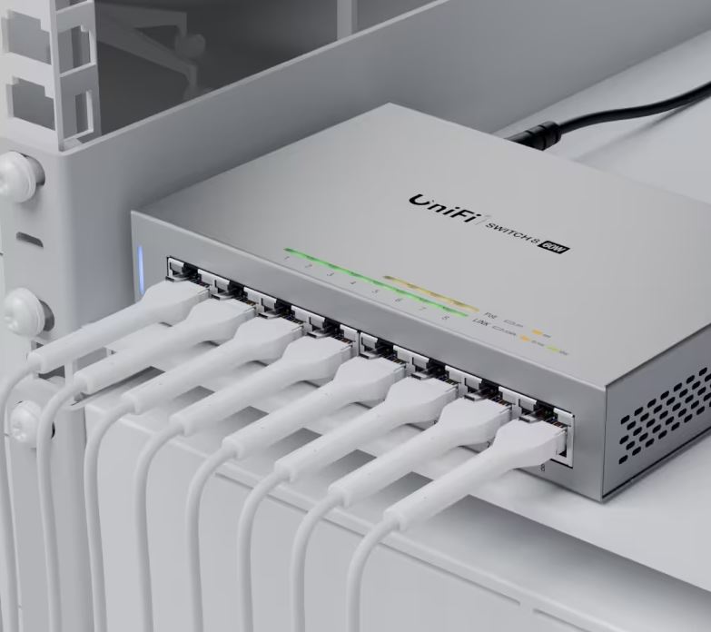 Switch PoE 8 porturi, 48W, 16Gbps, Ubiquiti US-8-60W, 8 cabluri optice 