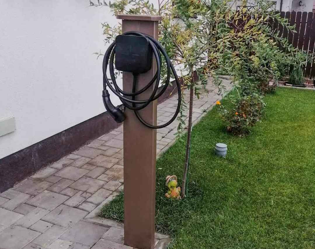 montare pe picior metalic statie LEKTRICO