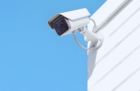 Camera de supraveghere 4K cu microfon.