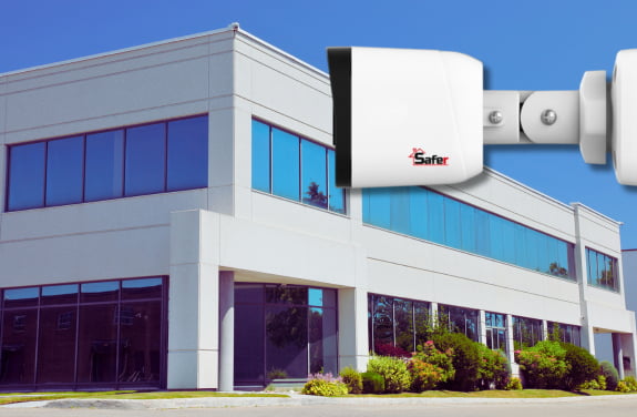 Camera de supraveghere exterior pentru cladiri.