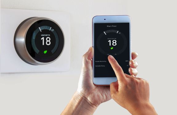 Casa inteligenta si sustenabila cu sisteme smart home. 