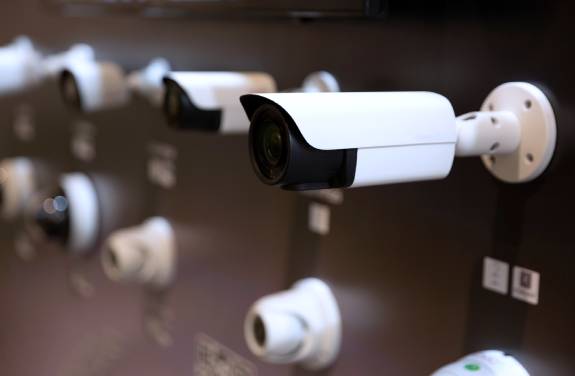 Configurare router, retele 4G si cabluri Ethernet pentru marire viteza Internet la camere supraveghere.