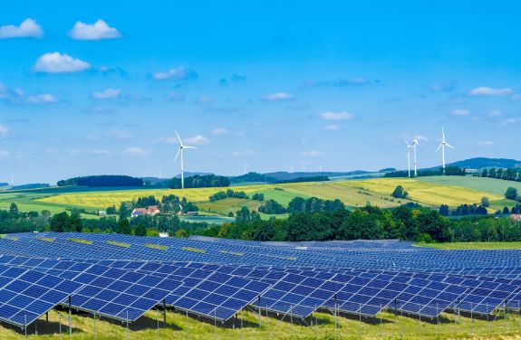 Energia verde protejeaza mediul si contribuie la combaterea schimbarilor climatice.