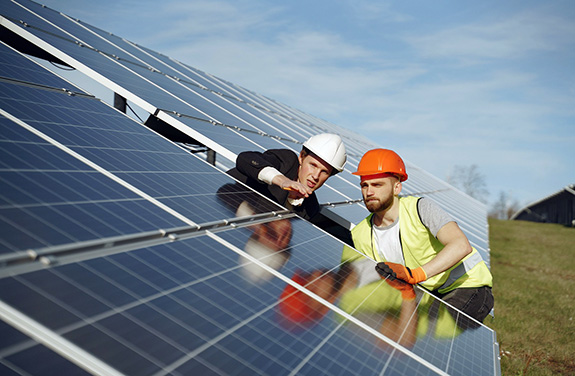 Invertor solar pentru reducerea facturii la curent.